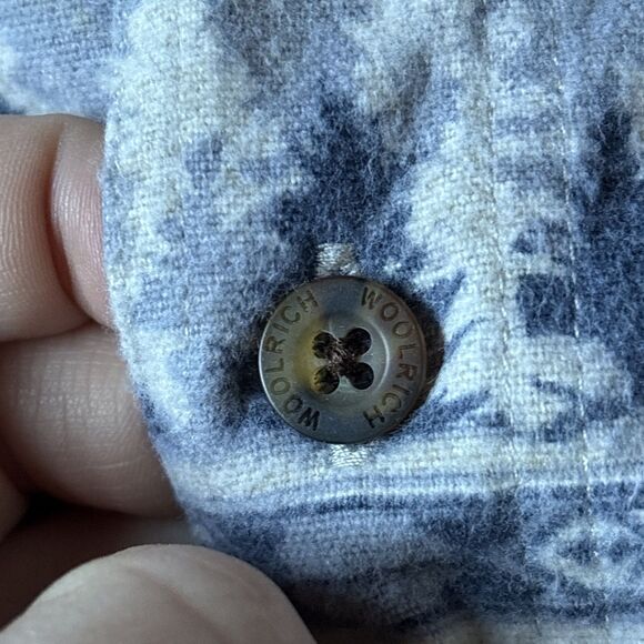 Vintage Men’s Woolrich Button Down Flannel Fisherman Size Medium Blue - Picture 3 of 6